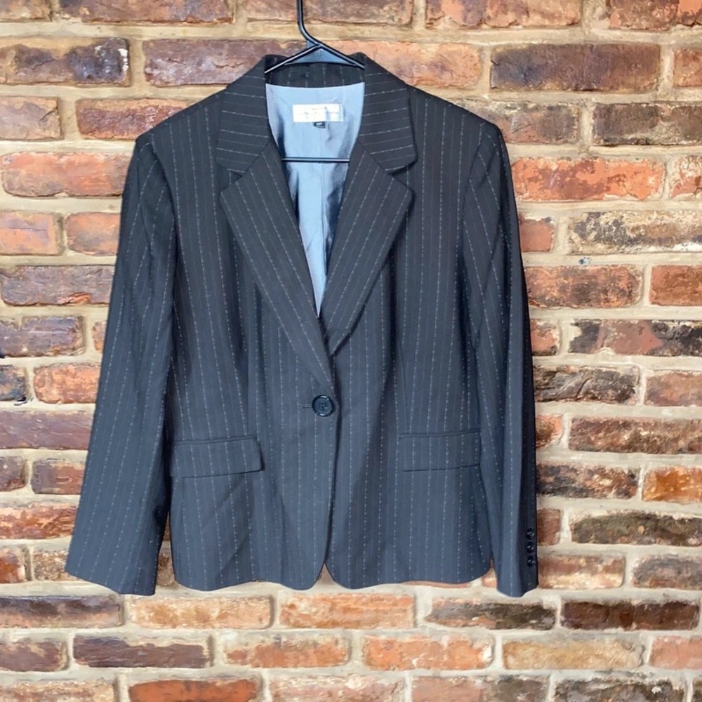 Tahari Black Pinstripe Blazer